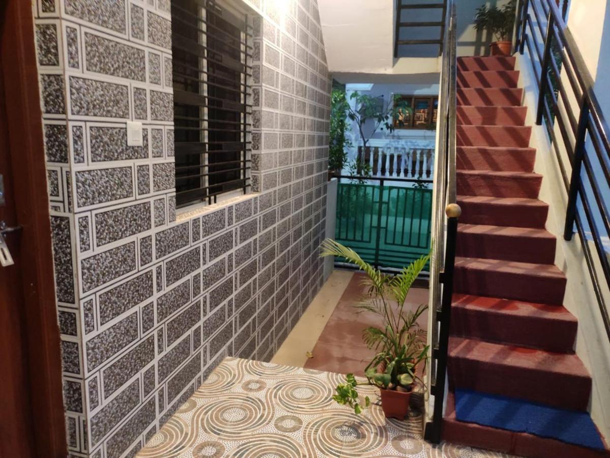 Veeru Homestay Хоспет Екстериор снимка