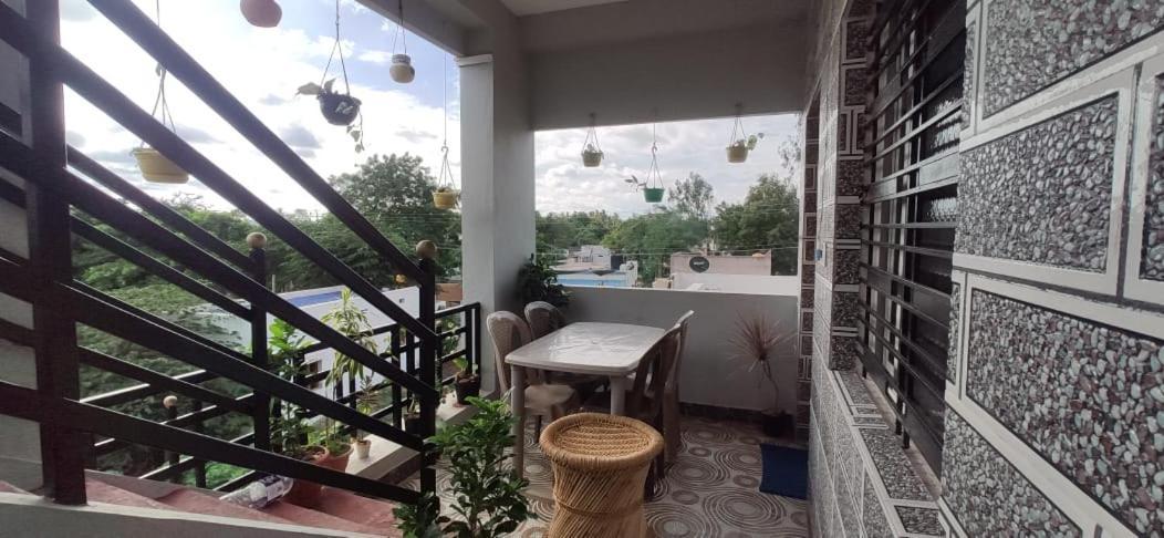 Veeru Homestay Хоспет Екстериор снимка